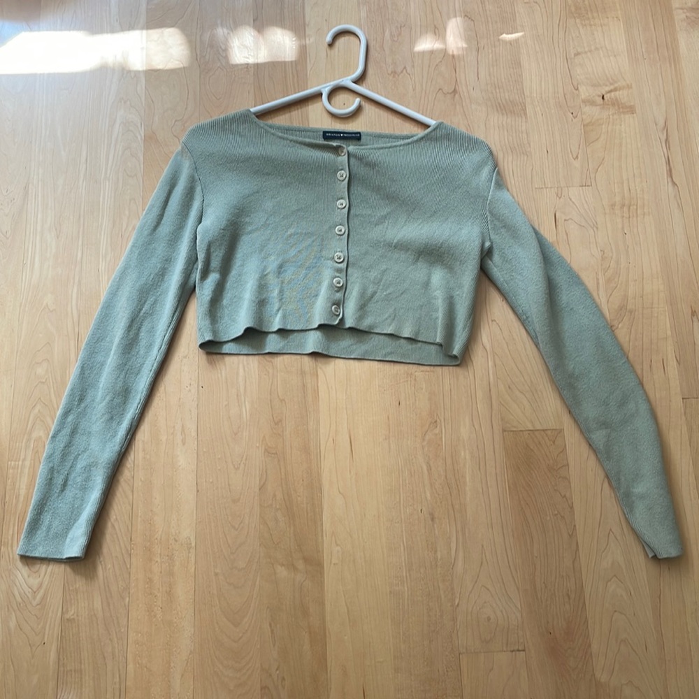 brandy melville cropped green sweater